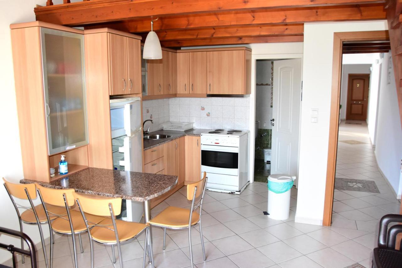 Irides Apartments Megalochori  Экстерьер фото