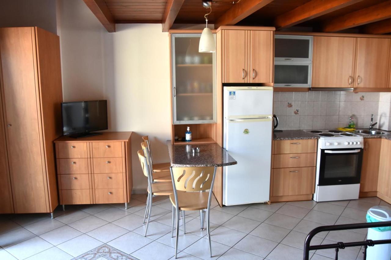 Irides Apartments Megalochori  Экстерьер фото