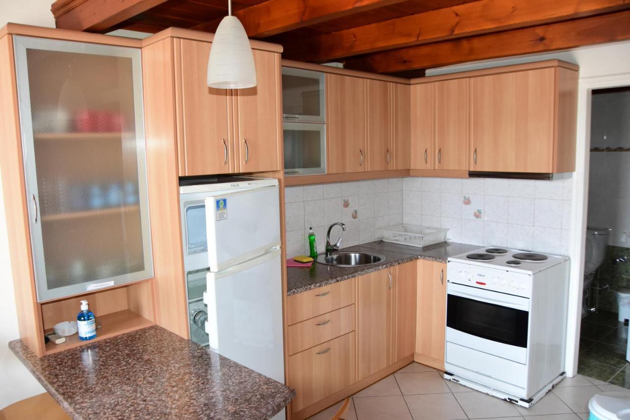 Irides Apartments Megalochori  Экстерьер фото